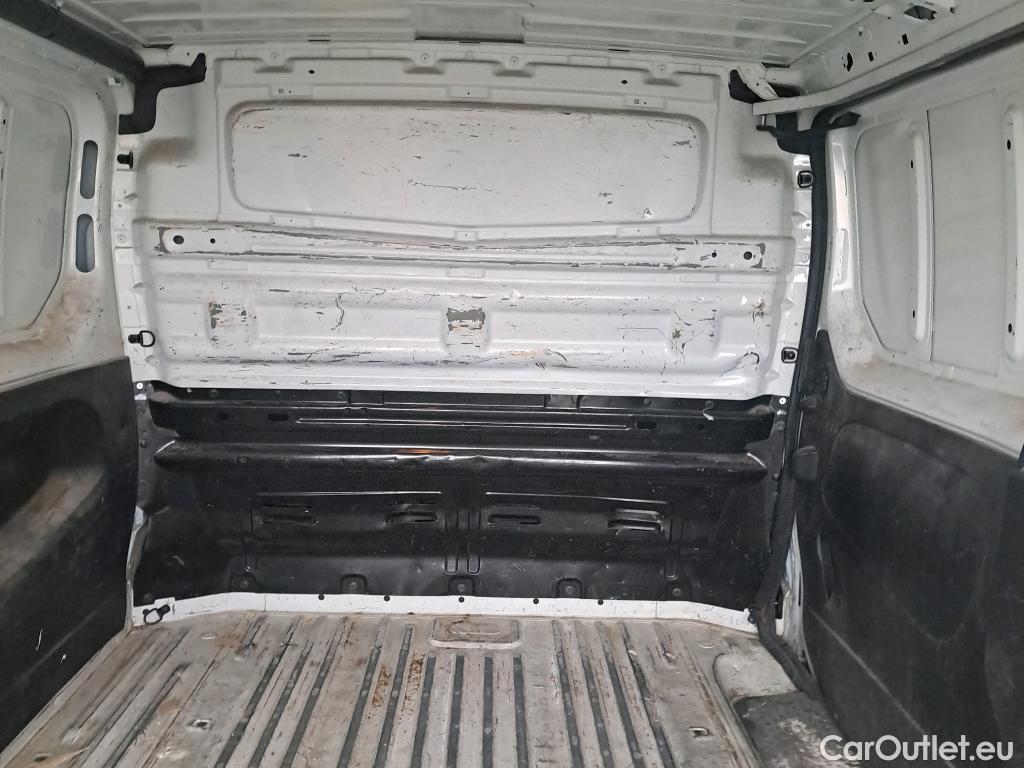  Nissan  NV300 NISSAN  / 2016 / 4P / furgón 2.0dCi 88kW (120CV) L1H1 1T Optima #48