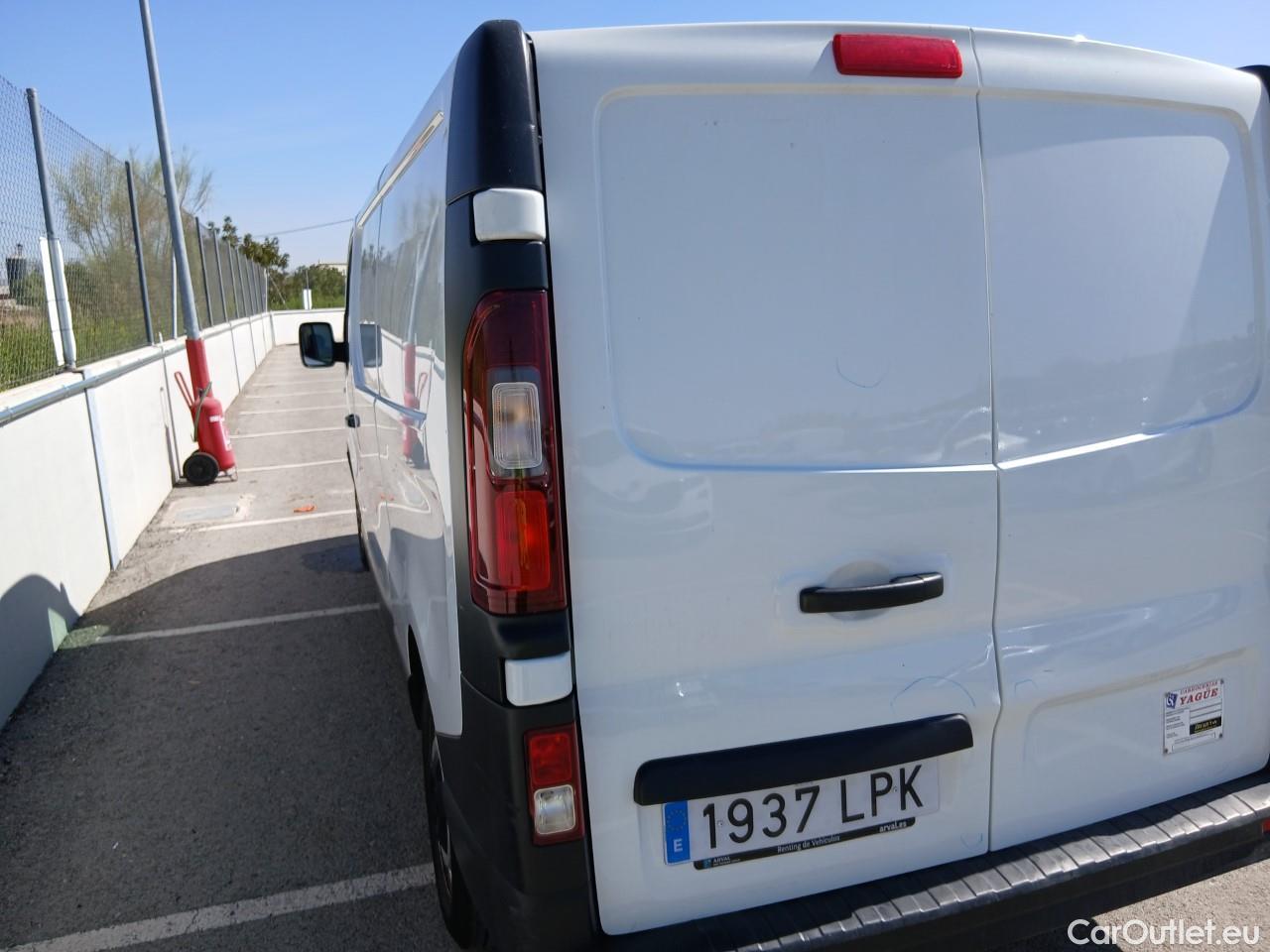  Renault  Trafic RENAULT  / 2019 / 4P / furgón Furgón 29 L2H1 Energy BluedCi 88 kW ***ISOTERMO + EQUIPO FRIO*** #41