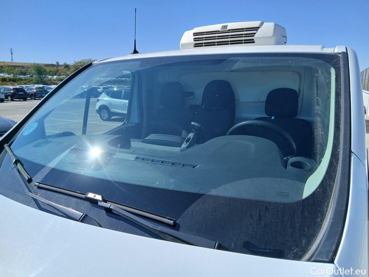  Renault  Trafic RENAULT  / 2019 / 4P / furgón Furgón 29 L2H1 Energy BluedCi 88 kW ***ISOTERMO + EQUIPO FRIO*** #2