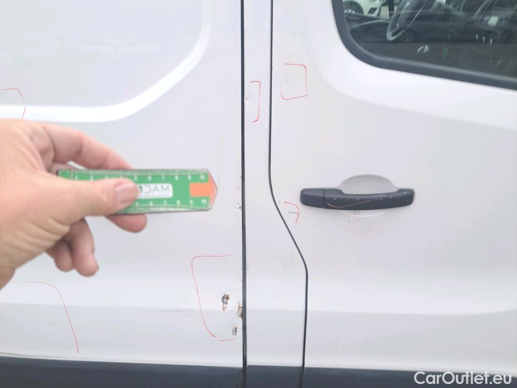  Nissan  NV300 NISSAN  / 2016 / 4P / furgón 2.0dCi 88kW (120CV) L1H1 1T Optima #86
