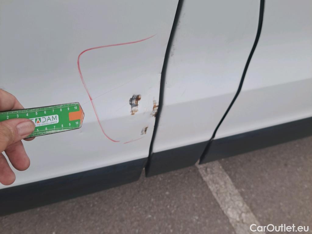  Nissan  NV300 NISSAN  / 2016 / 4P / furgón 2.0dCi 88kW (120CV) L1H1 1T Optima #17
