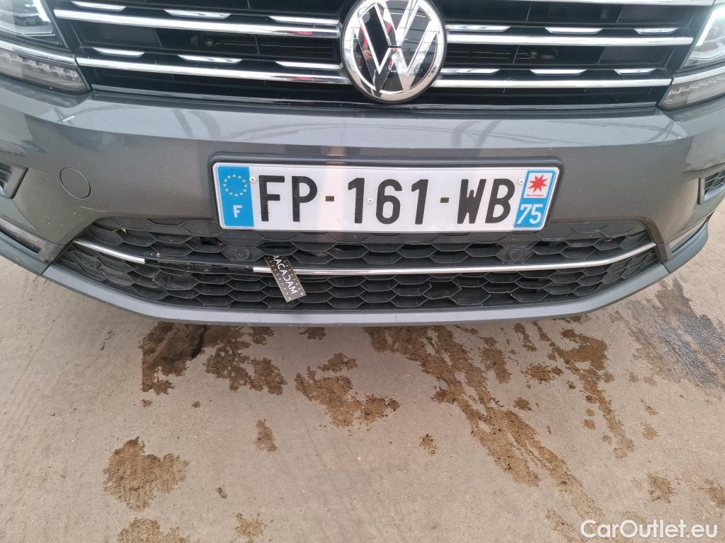  Volkswagen  Tiguan VOLKSWAGEN  / 2016 / 5P / SUV 2.0 TDI 150 DSG7 Carat #23