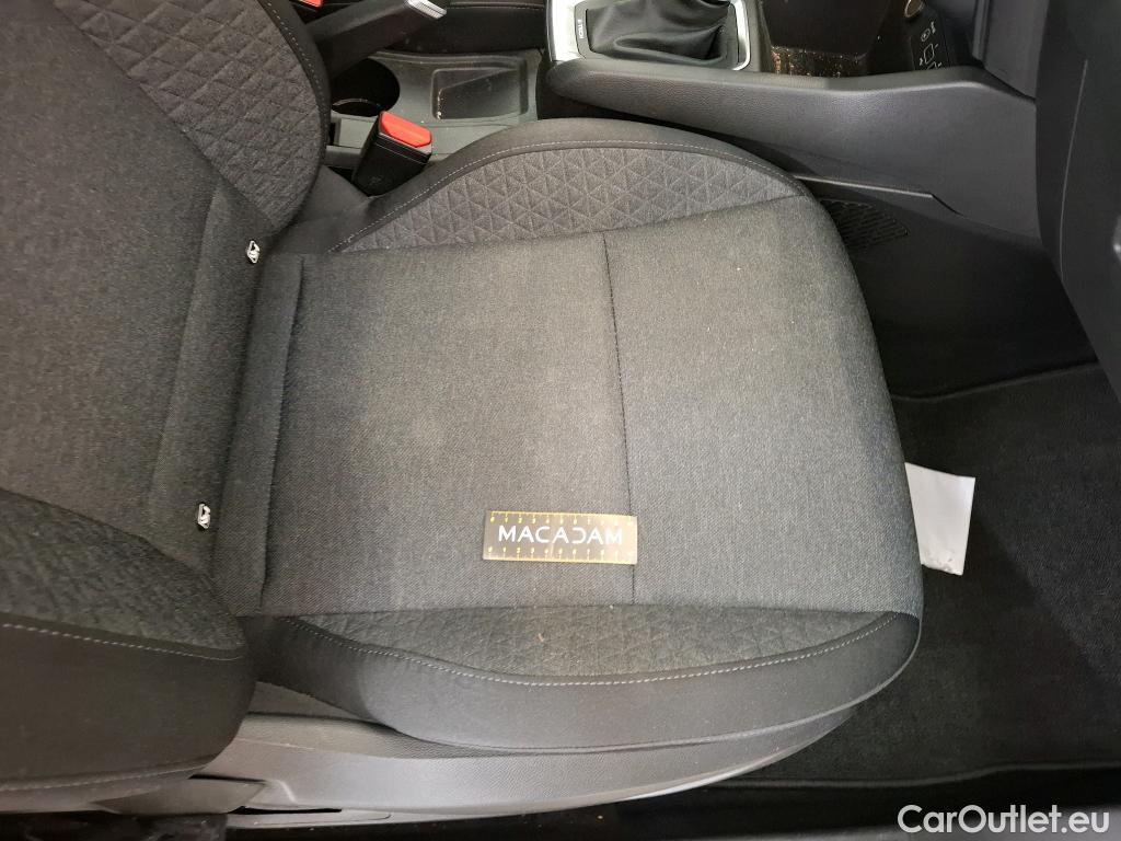  Renault  Clio  V Business 1.6 E-TECH Hybrid 140CV BVA6 E6d #18