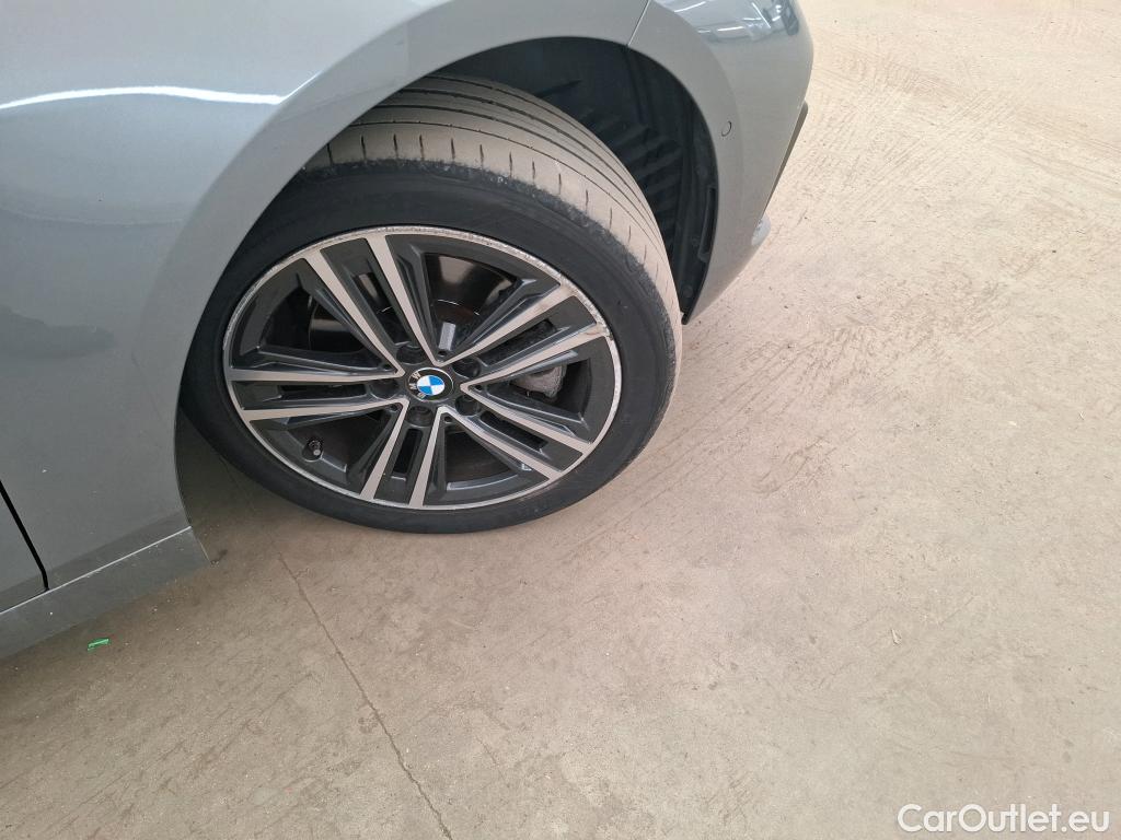  Bmw  Serie 1 BMW Série 1 / 2019 / 5P / Berline 116i DKG7 Business Design #9