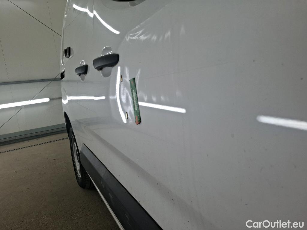 Citroen  Berlingo  Fourgon Club M 650 1.5 BlueHDi 100CV BVM6 E6d #25