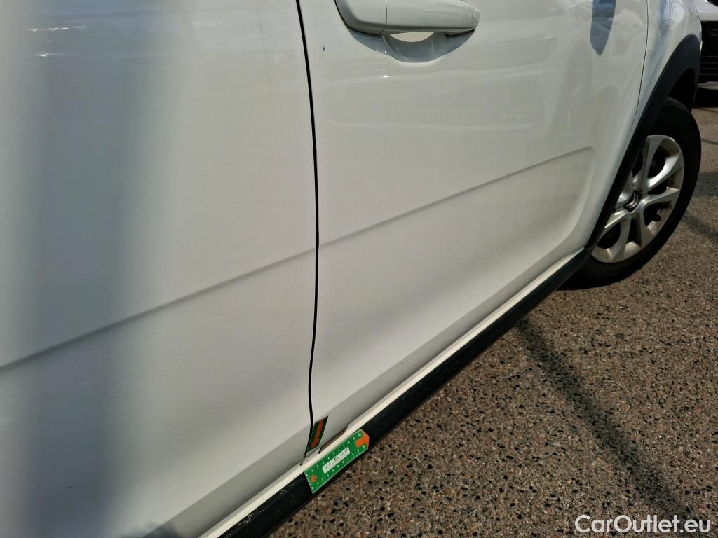  Citroen  C3  Feel Business 1.5 BlueHDI 100CV BVM5 E6dT #21
