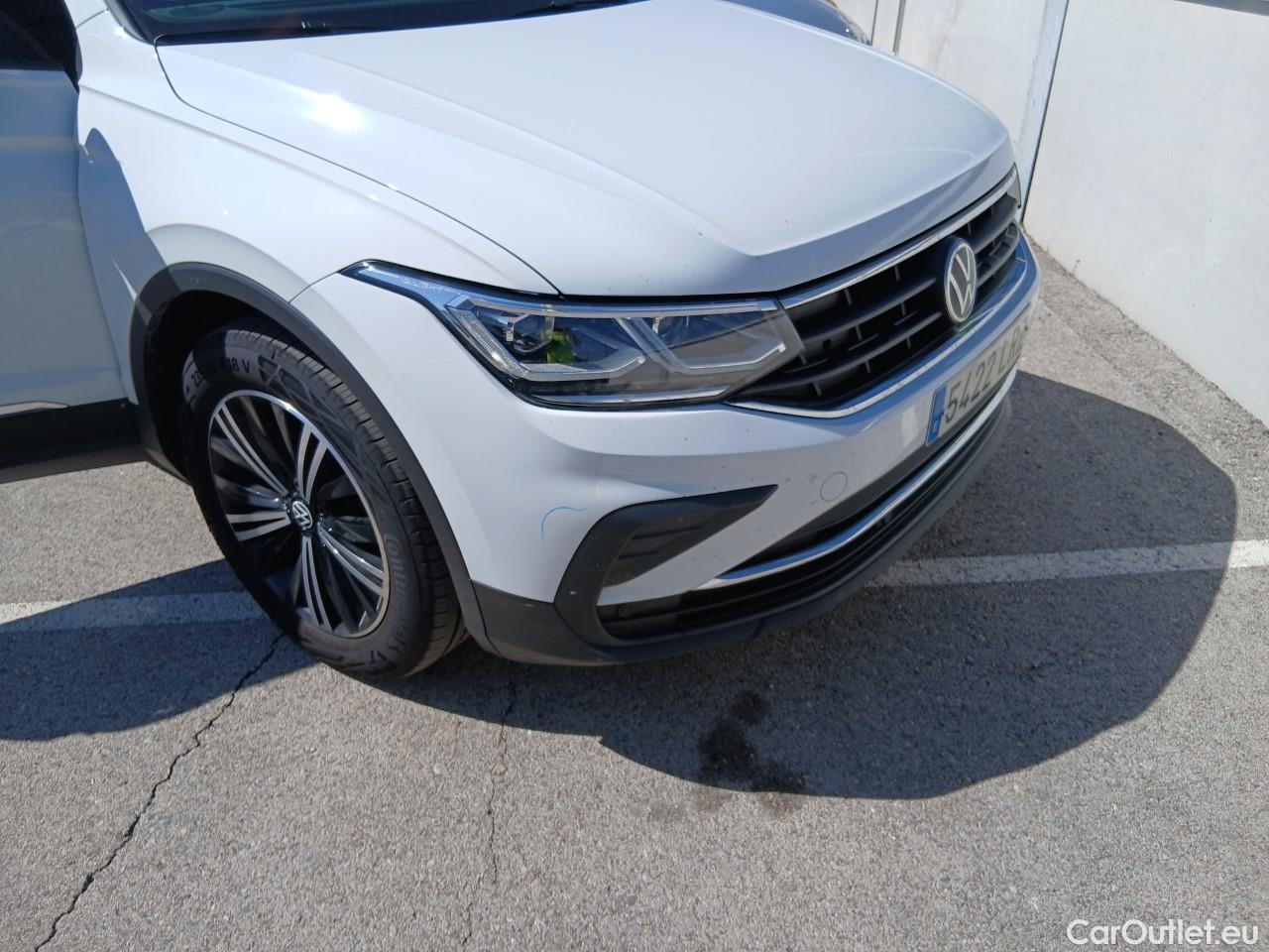  Volkswagen  Tiguan  Life 2.0 TDI 150CV AT7 E6d #2