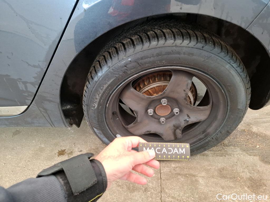  Renault  Clio  V Business 1.5 dCi 100CV BVM6 E6d #26
