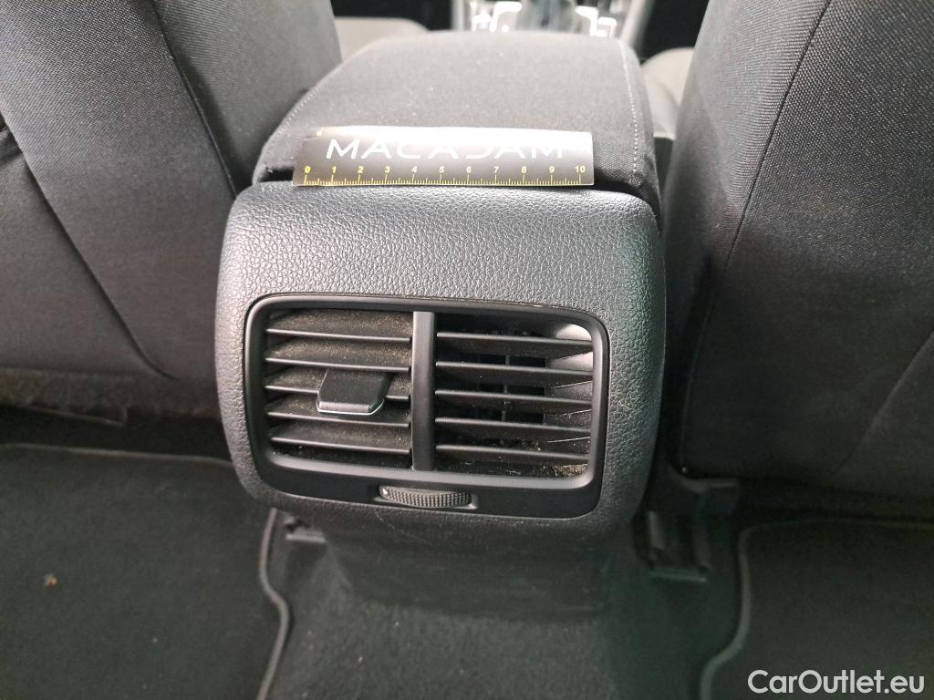  Volkswagen  Golf  VOLKSWAGEN / 2017 / 5P / Berline E-Golf #8