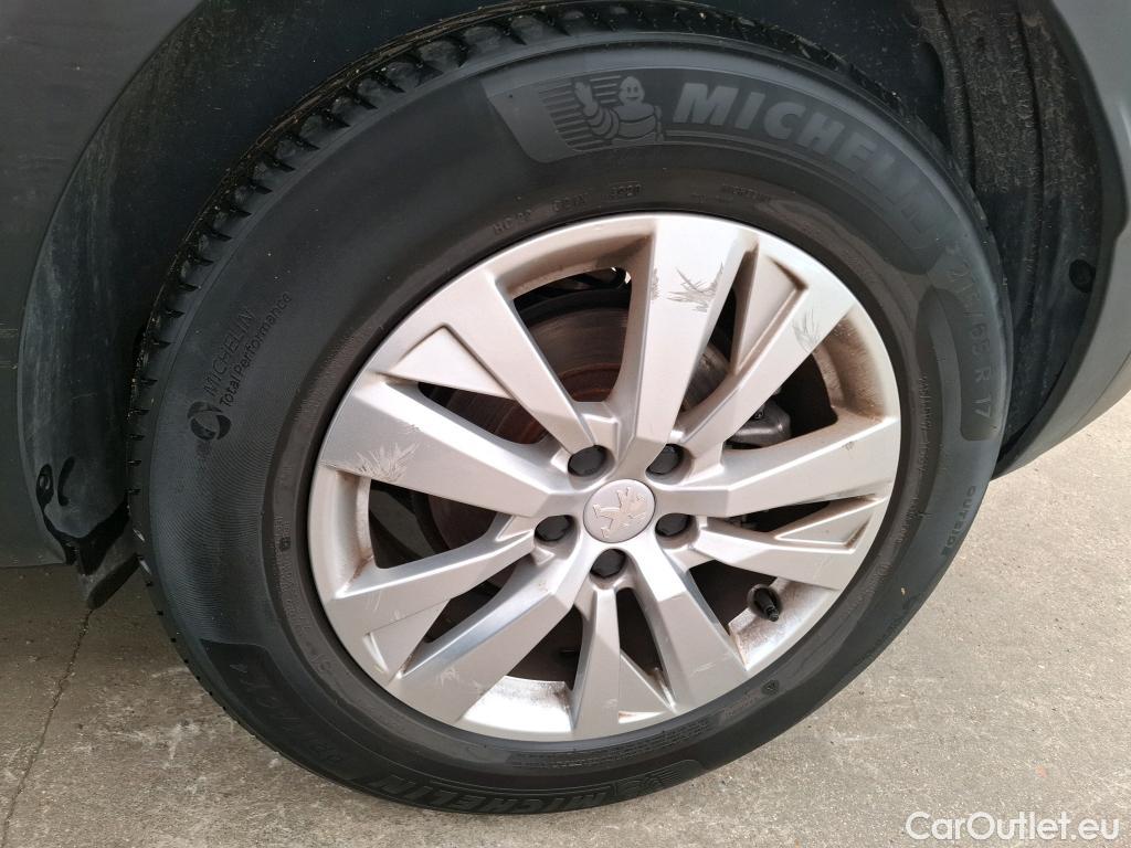  Peugeot  3008 PEUGEOT  / 2020 / 5P / SUV PureTech 130 S&S EAT8 Active Pack (Ex 619C) #6