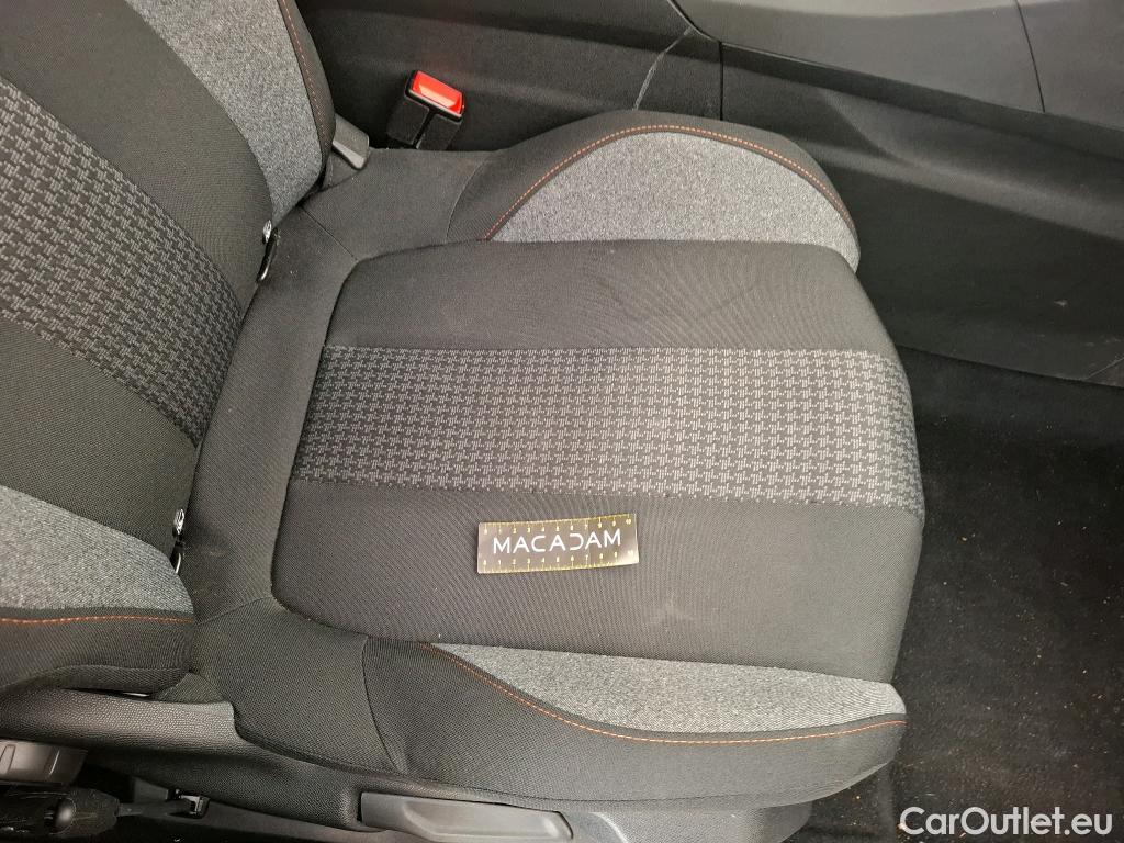  Peugeot  3008  Active Pack 1.5 HDi 130CV BVA8 E6d #24