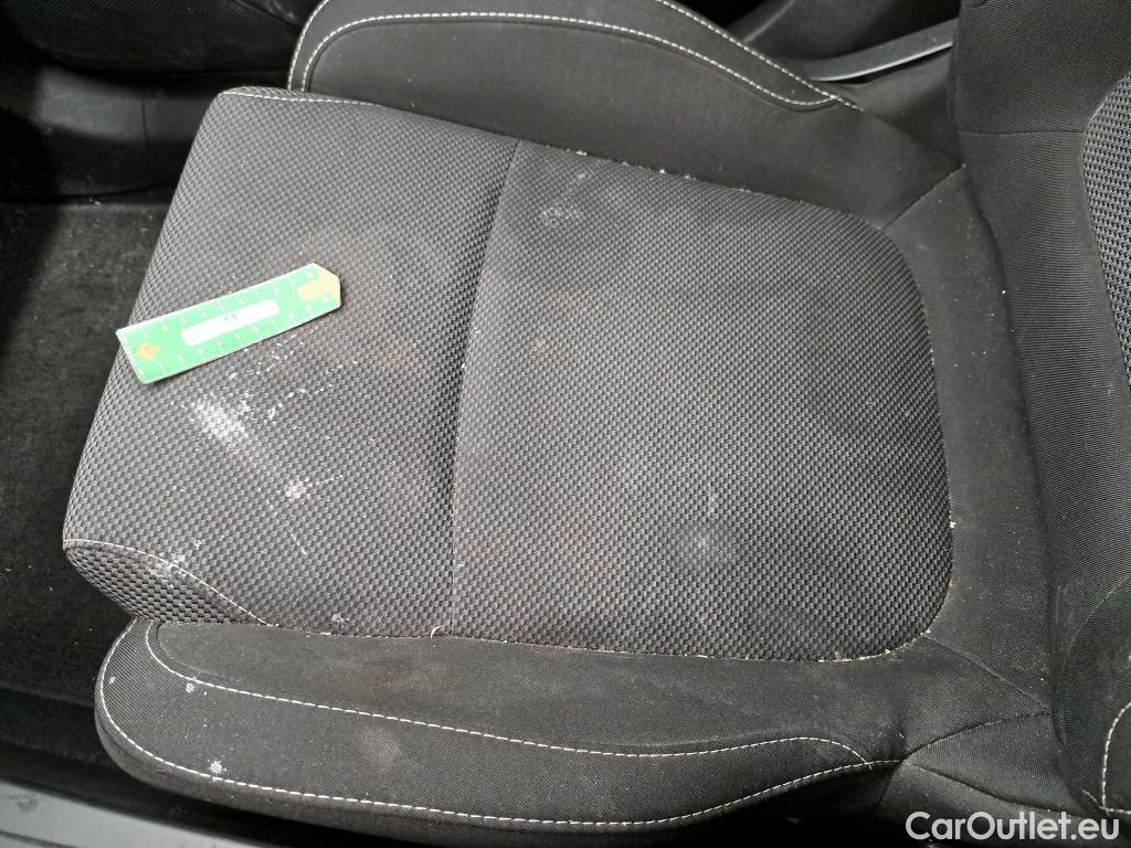  Renault  Megane  IV Berline 5pt. Société Air Nav 1.5 dCi 90CV BVM6 E6 #16