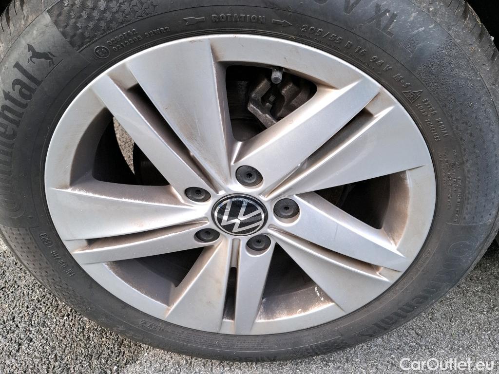  Volkswagen  Golf  VOLKSWAGEN / 2020 / 5P / Berline 2.0 TDI SCR 115 DSG7 Life Busi (Ex 764S) #32