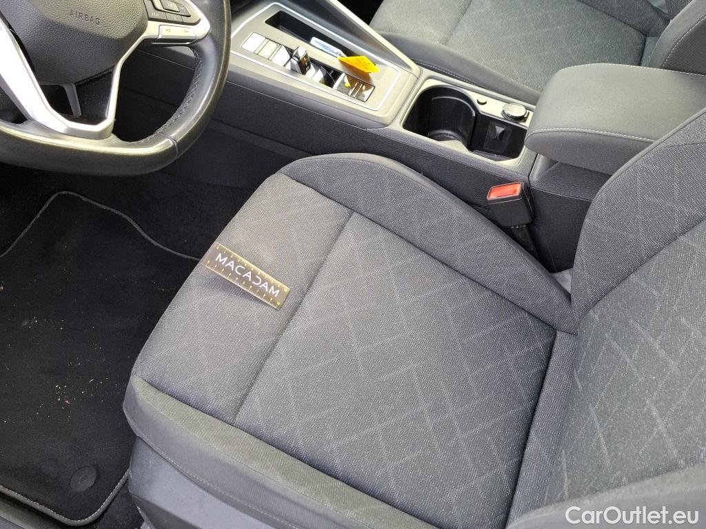  Volkswagen  Golf  VOLKSWAGEN / 2020 / 5P / Berline 2.0 TDI SCR 115 DSG7 Life Busi (Ex 764S) #17