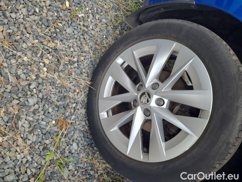  Skoda  Octavia  Lim. (NX3)(2020)  2.0TDI 85 Ambition 5d #14