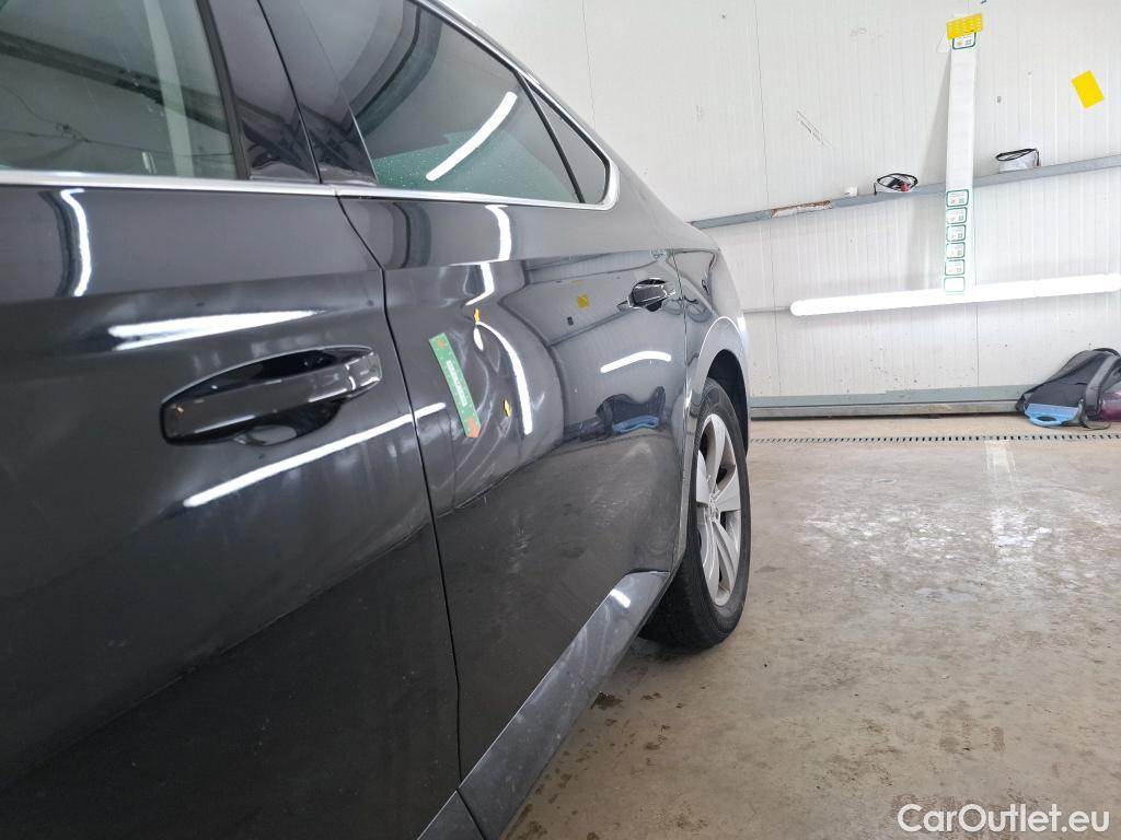  Skoda  Superb  Berline Business 2.0 TDI 150CV BVA7 E6d #1