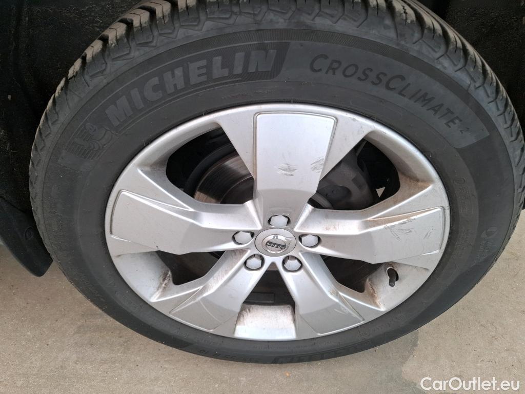  Volvo  XC 40 XC40 Momentum 2WD 2.0 D3 150CV BVA8 E6dT #24