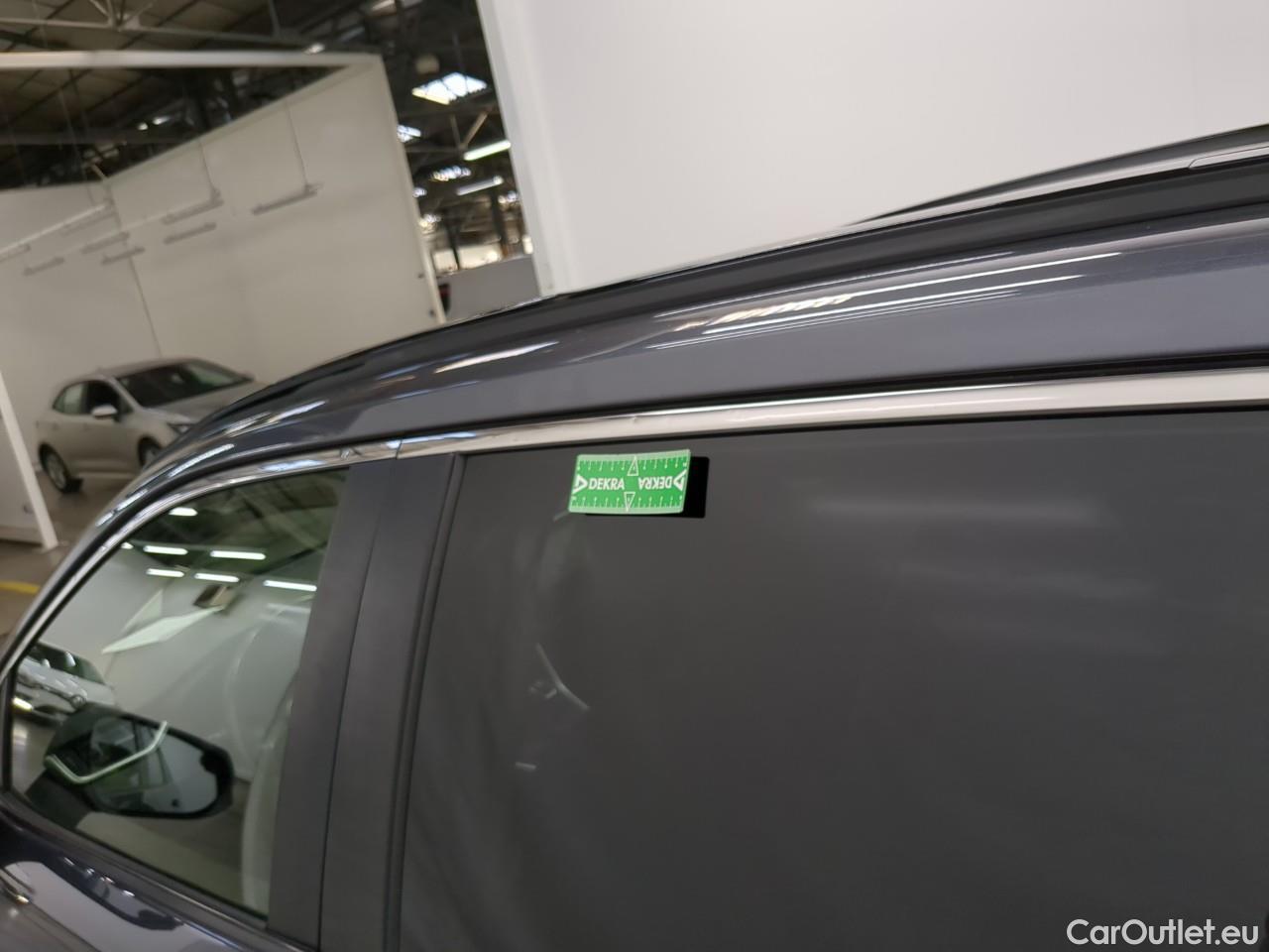  Toyota  RAV4 TOYOTA  Hybride / 2018 / 5P / SUV 2WD Dynamic Business #48