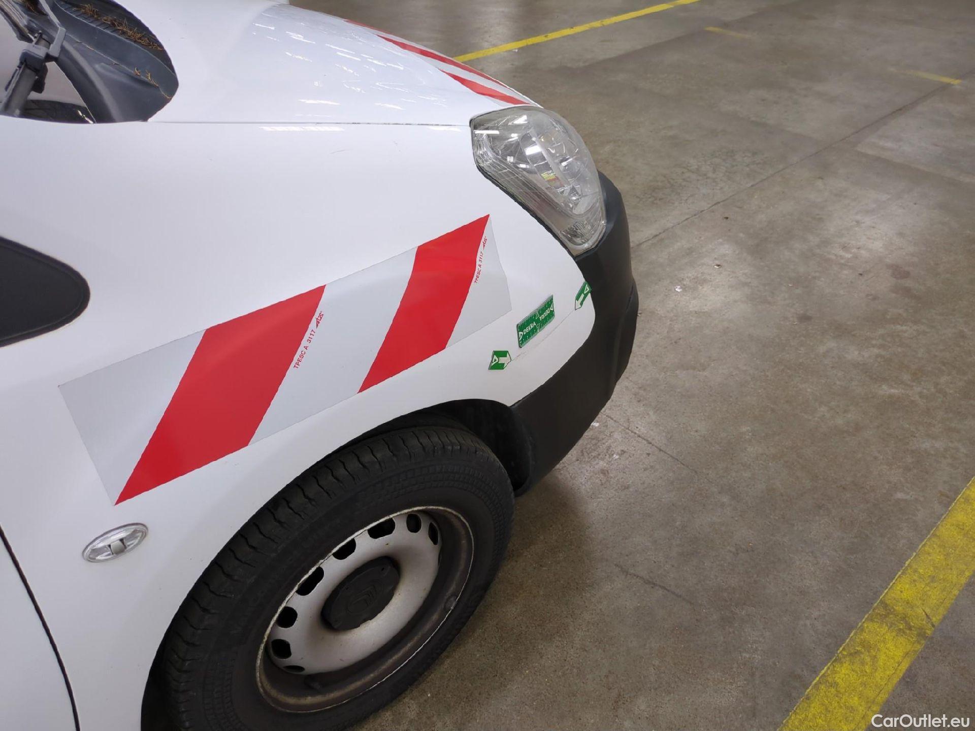  Citroen  Berlingo  Fourgon Club L1 (Court) 1.6 BlueHDi 100CV BVM5 E6 #27