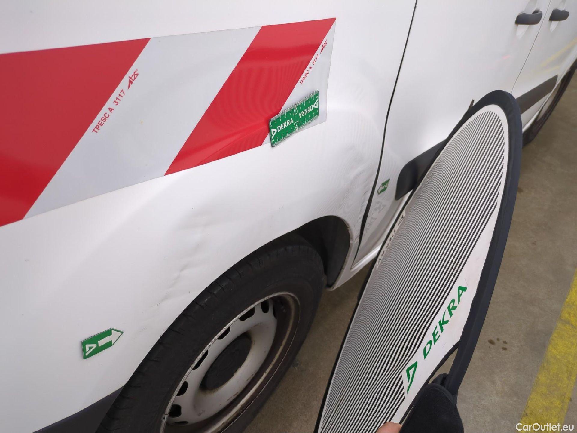  Citroen  Berlingo  Fourgon Club L1 (Court) 1.6 BlueHDi 100CV BVM5 E6 #15