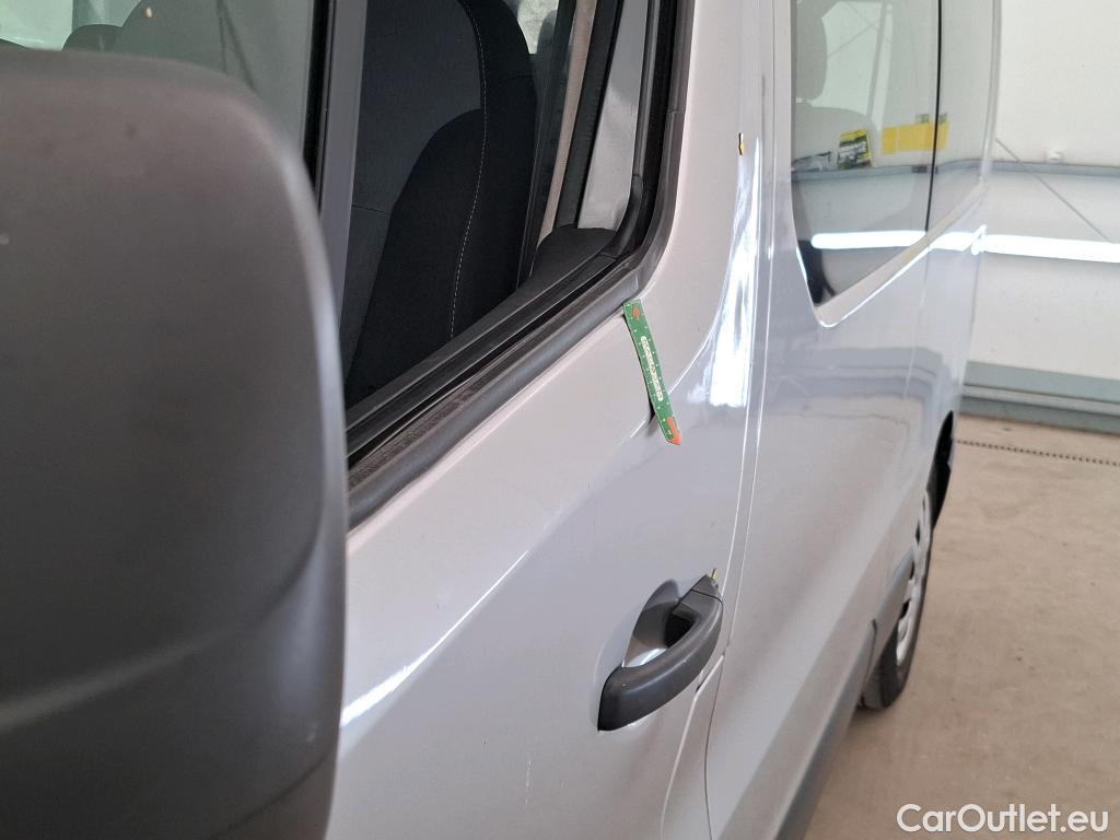  Opel  Vivaro  B Fourgon/Combi Combi L1H1 2 7t 1.6 turbo 120CV BVM6 9 Sieges E5 #42