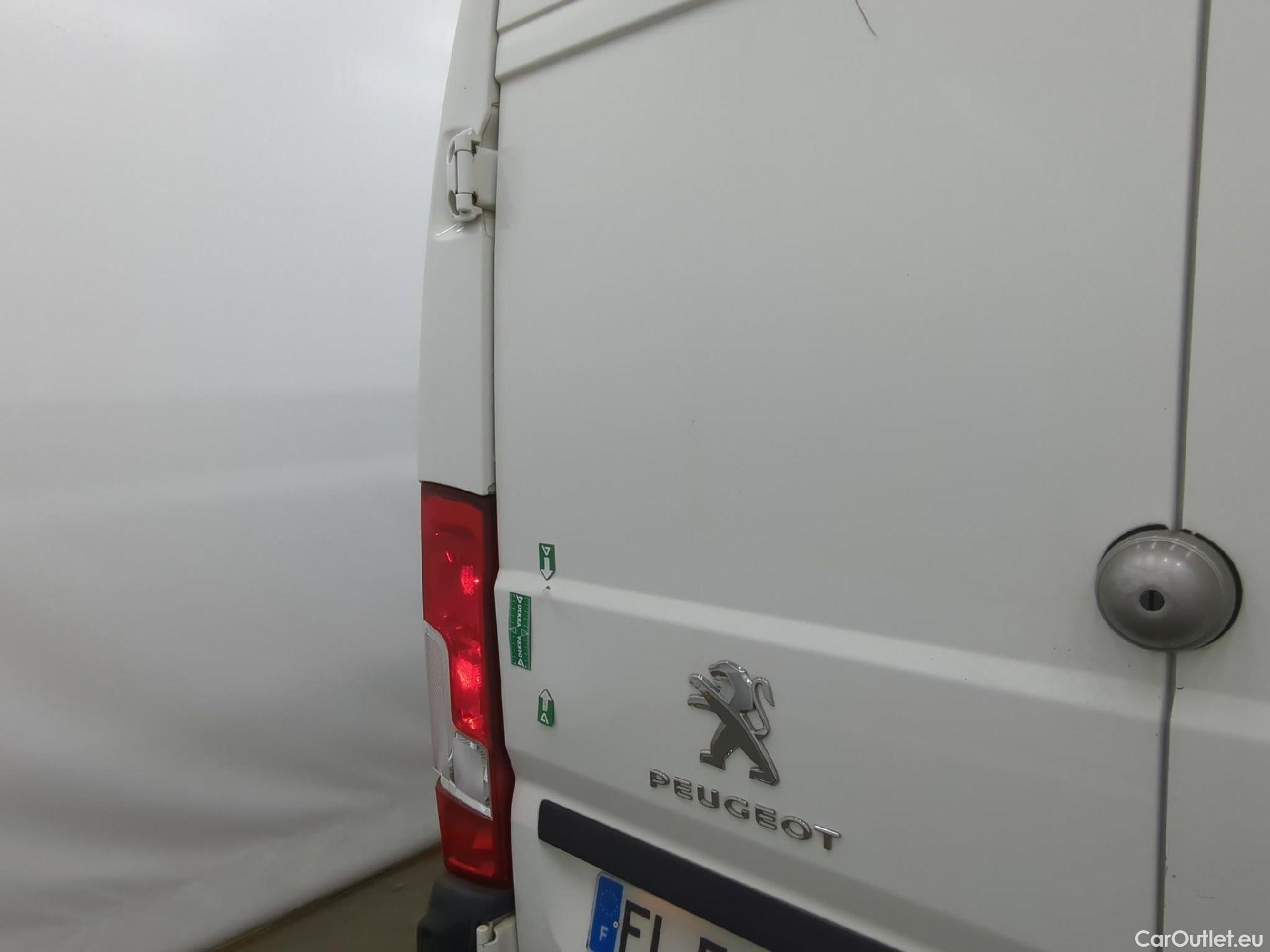  Peugeot  Boxer PEUGEOT  VU 4p Fourgon BLUEHDI 130 PREMIUM PA 335 L2H2 #1