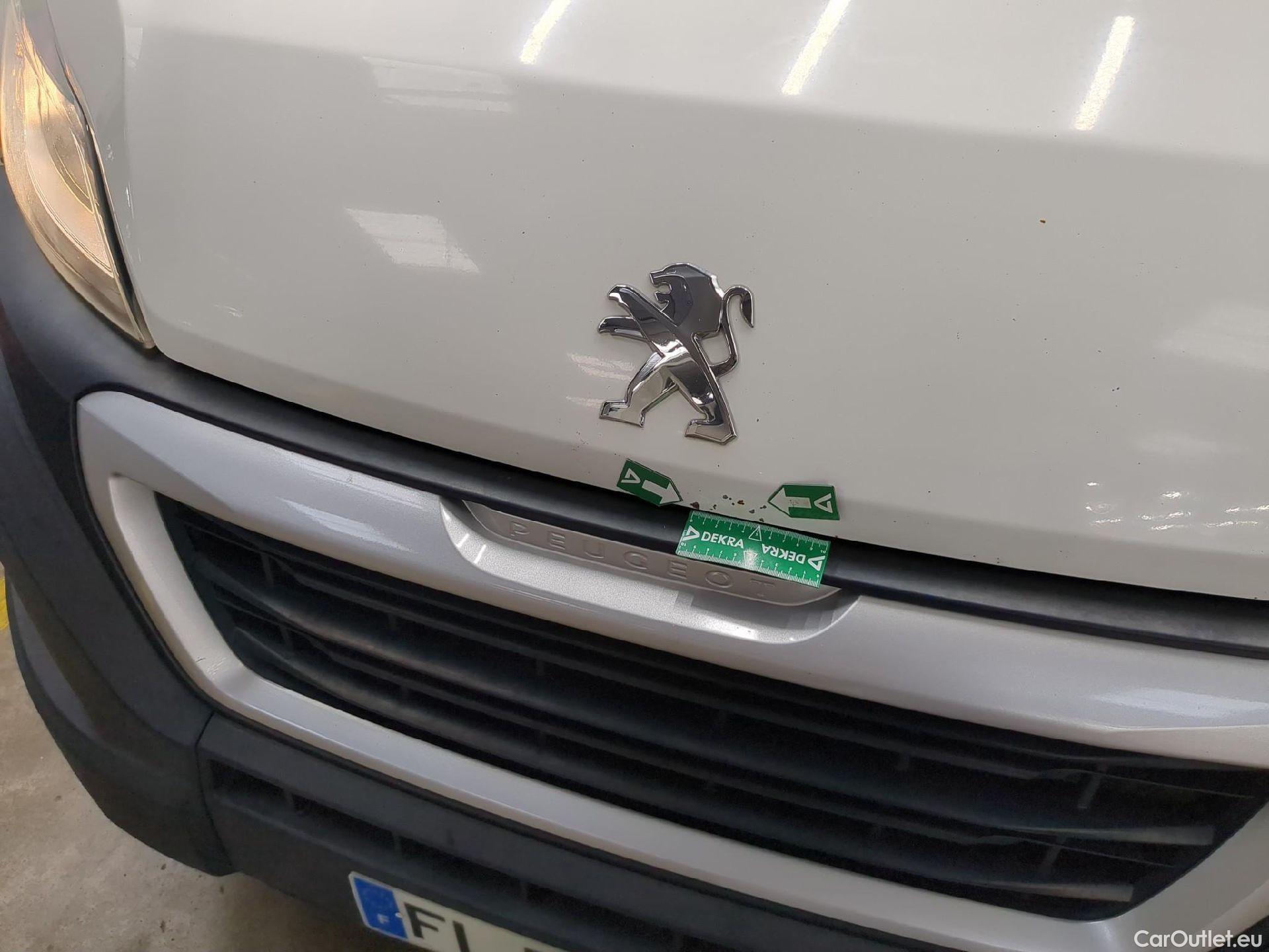  Peugeot  Boxer PEUGEOT  VU 4p Fourgon BLUEHDI 130 PREMIUM PA 335 L2H2 #37