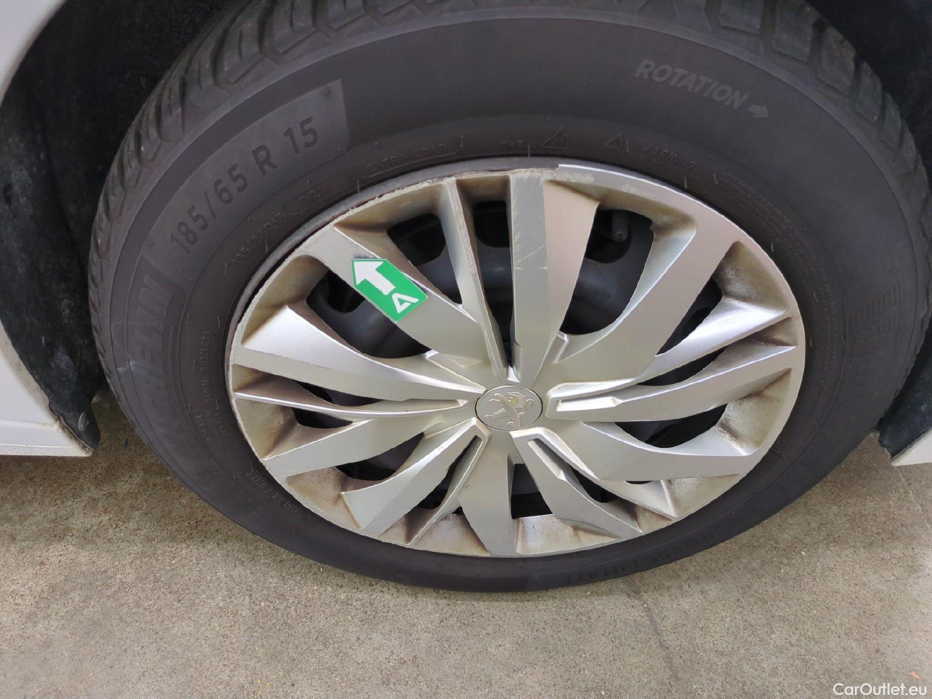  Peugeot  208  Premium 1.5 HDi 100CV BVM6 E6d #13