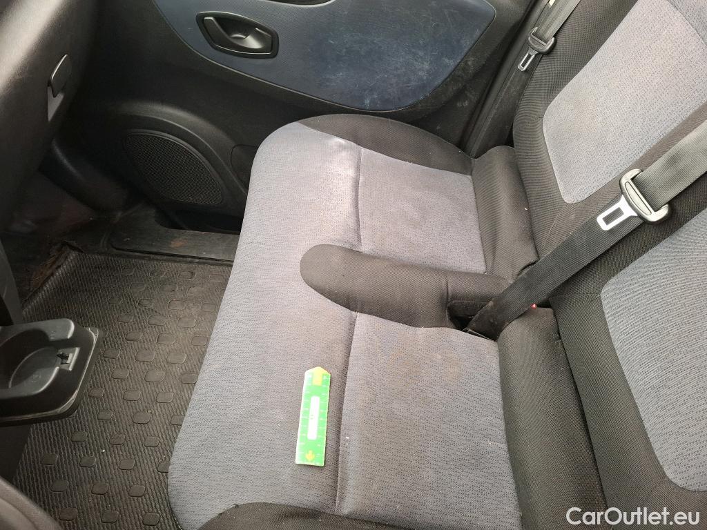  Opel  Vivaro  B Fourgon/Combi Combi L1H1 2 7t 1.6 turbo 120CV BVM6 9 Sieges E5 #94