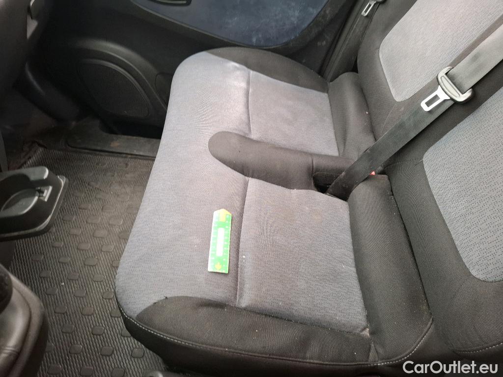  Opel  Vivaro  B Fourgon/Combi Combi L1H1 2 7t 1.6 turbo 120CV BVM6 9 Sieges E5 #93