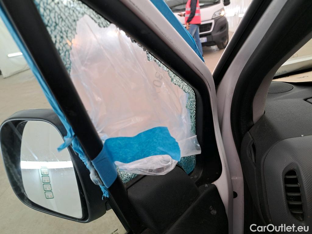  Citroen  Berlingo  Fourgon Club L1 (Court) 1.6 BlueHDi 100CV BVM5 E6 #17