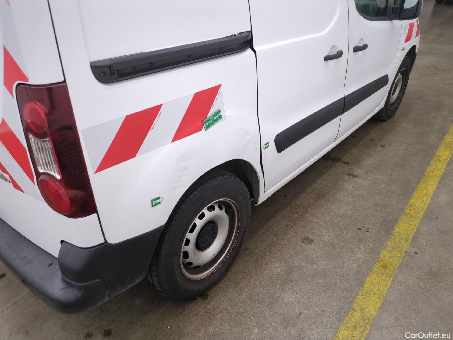  Citroen  Berlingo  Fourgon Club L1 (Court) 1.6 BlueHDi 100CV BVM5 E6 #14