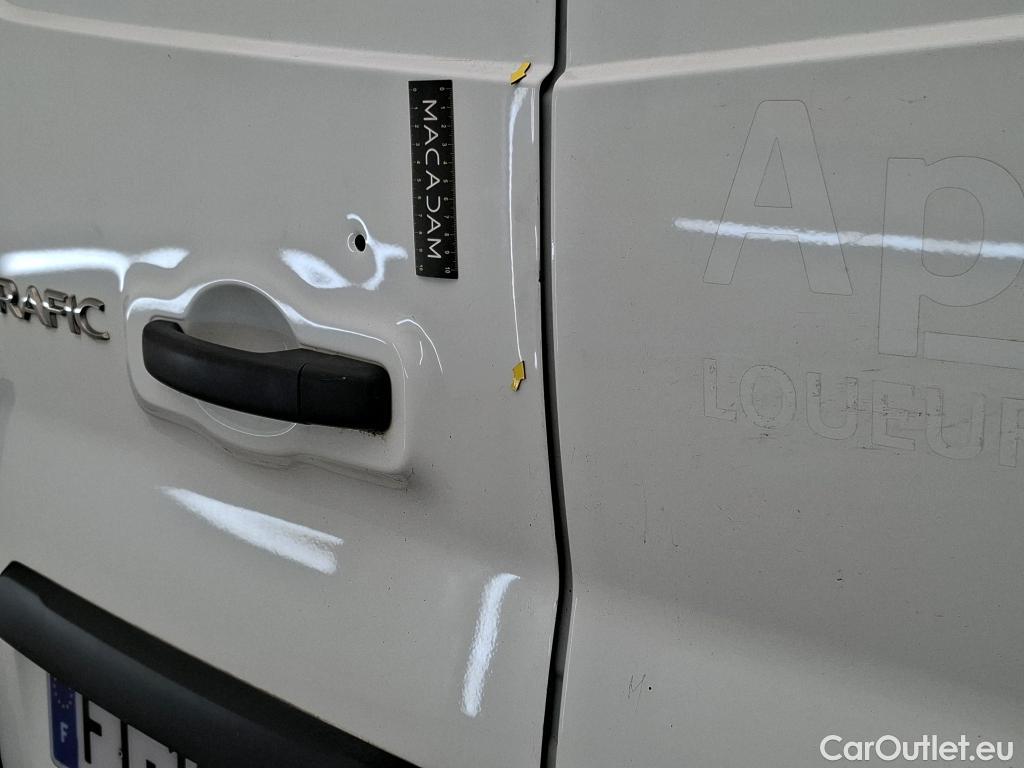  Renault  Trafic RENAULT  / 2019 / 4P / Fourgon tole FG GCF L1H1 1200 dCi 120 #12