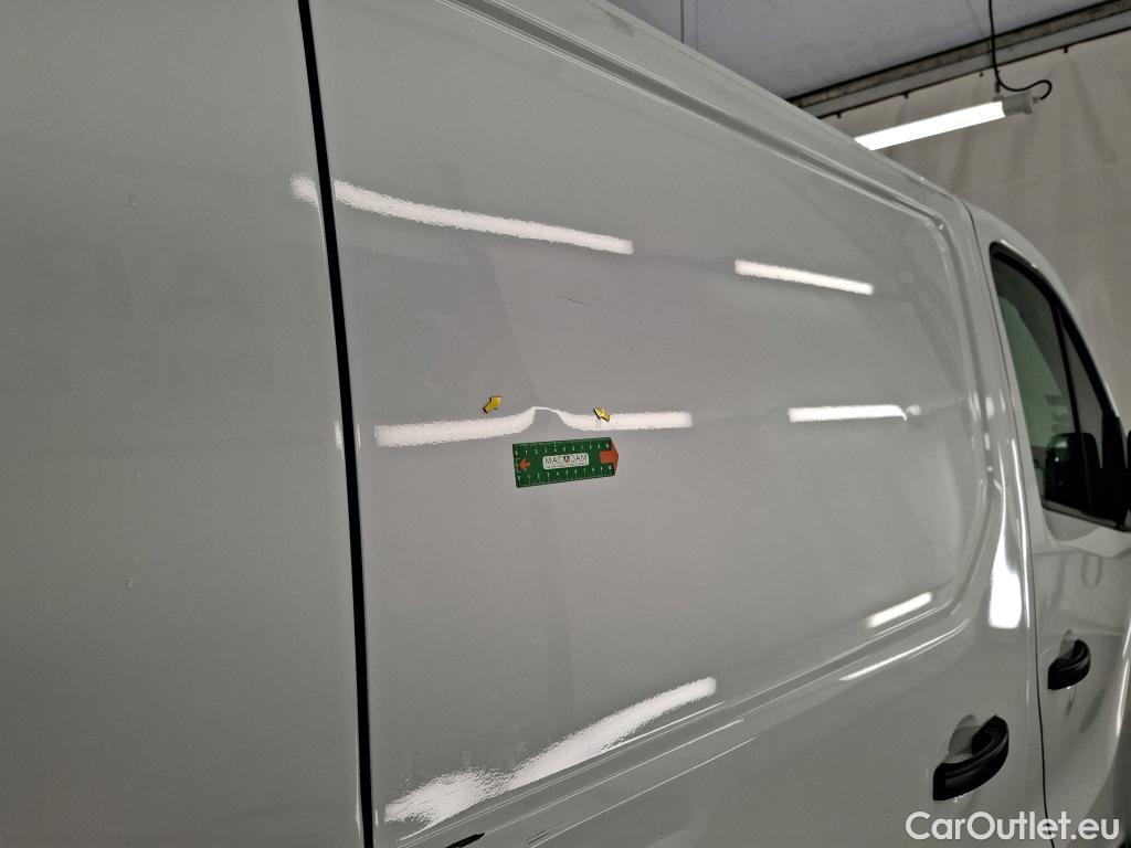 Renault  Trafic RENAULT  / 2014 / 4P / Fourgon tôlé &FG GCF L1H1 1200 dCi 95 E6 #18