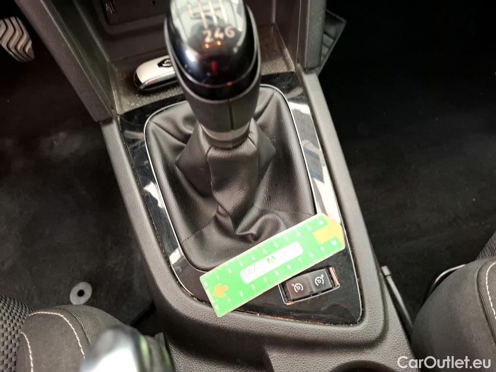  Renault  Megane  IV Berline 5pt. Société Air 1.5 dCi 90CV BVM6 E6 #33