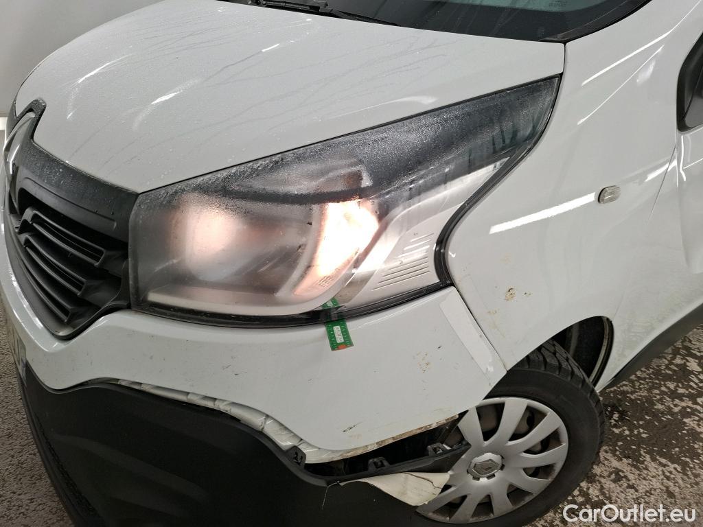  Renault  Trafic RENAULT  / 2014 / 4P / Fourgon tôlé &FG GCF L1H1 1200 dCi 95 E6 #40