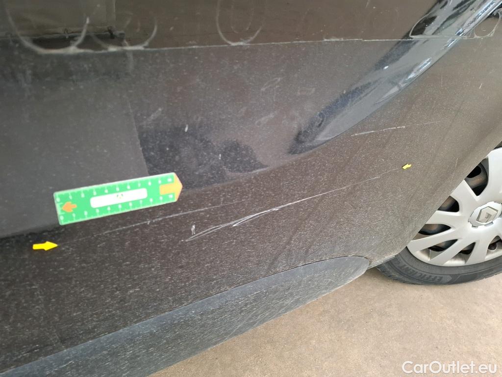  Renault  Trafic RENAULT  VU 4p Fourgon FG GCF L2H1 1300 Energy dCi 145 #22