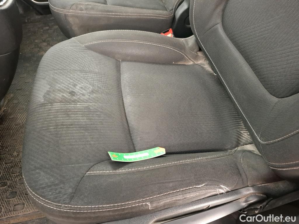  Renault  Trafic RENAULT  / 2014 / 4P / Fourgon tôlé &FG GCF L1H1 1200 dCi 95 E6 #44