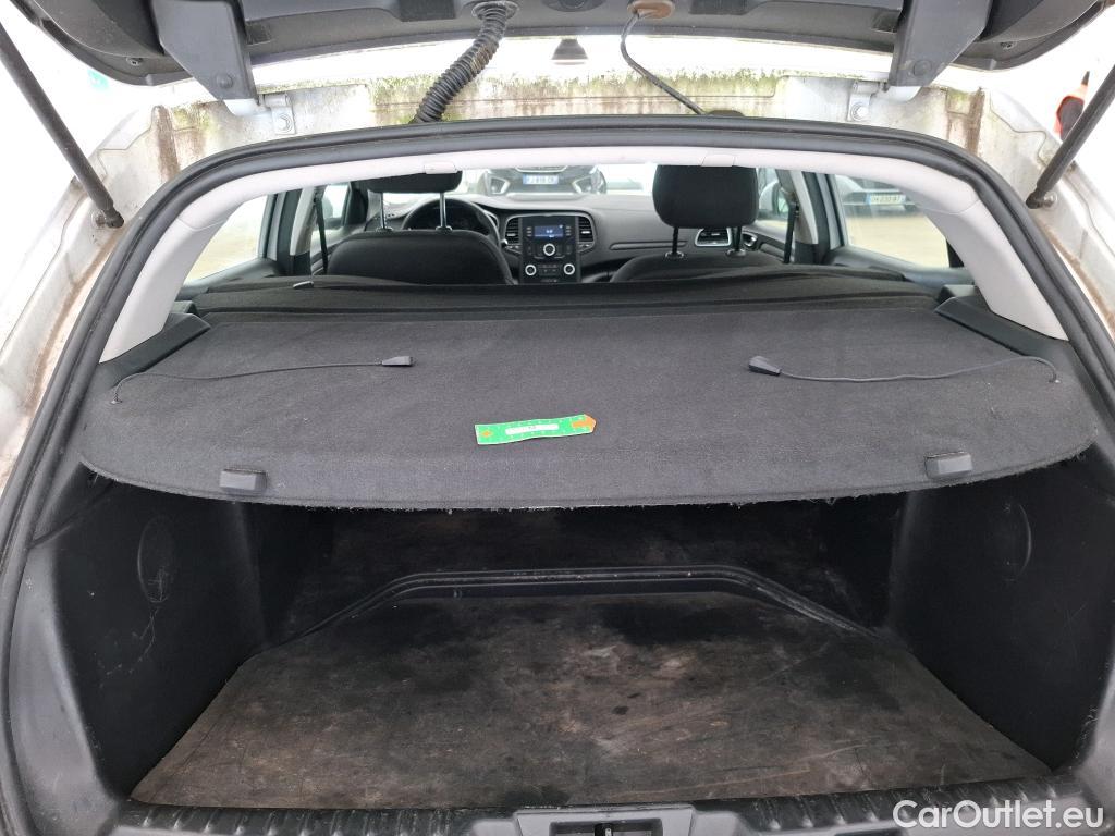  Renault  Megane  IV Berline 5pt. Société Air 1.5 dCi 90CV BVM6 E6 #39