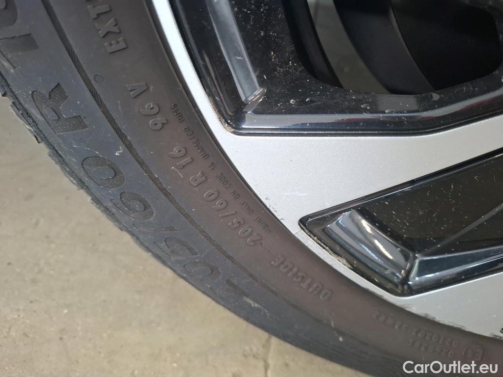  Ford  Focus FORD  SW / 2021 / 5P / Break 1.0 Flexi mHEV 125 Titani X Busin Pshift #7