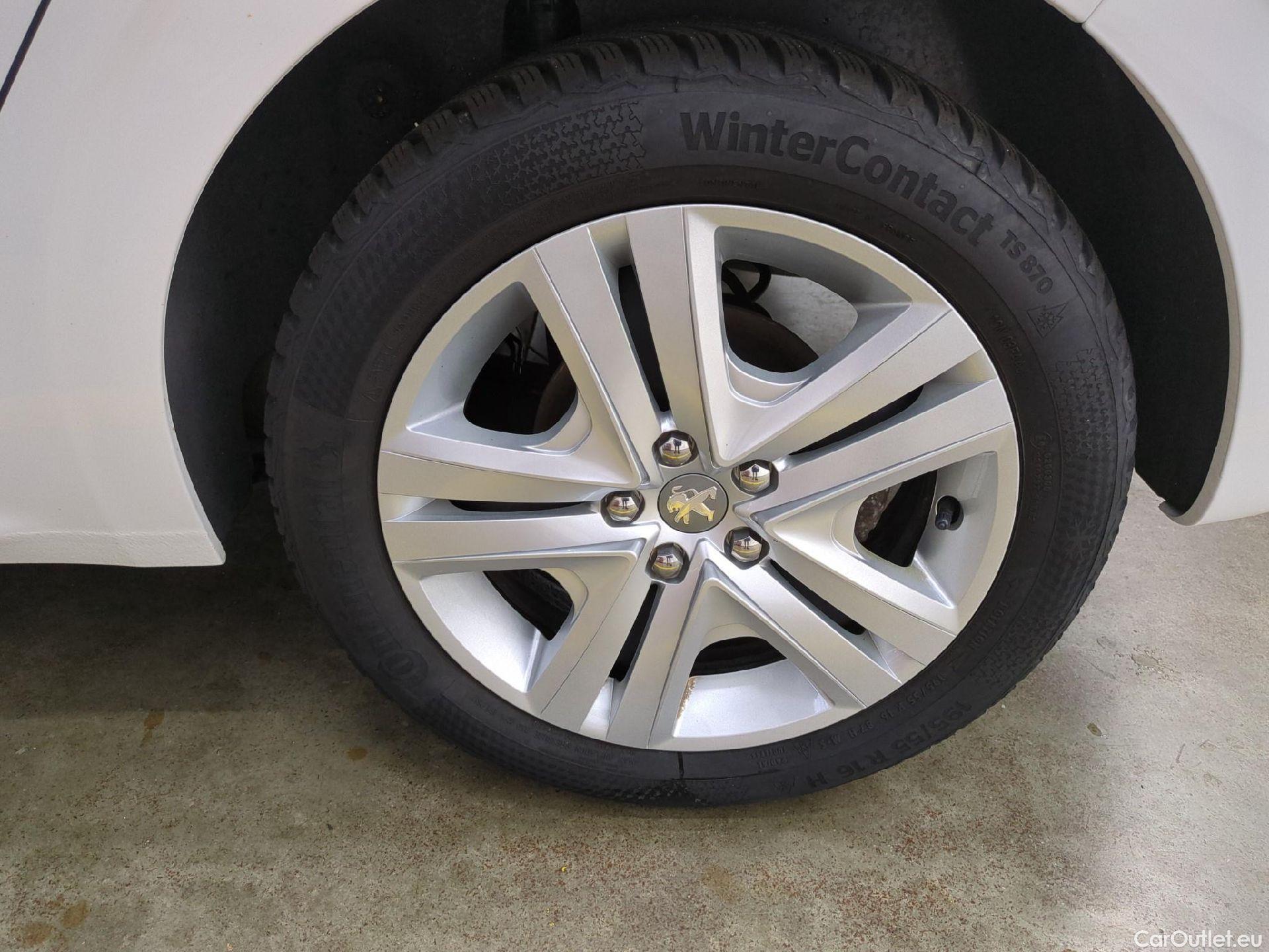  Peugeot  208  Allure Business 1.2 PureTech 110CV BVM5 E6 #3