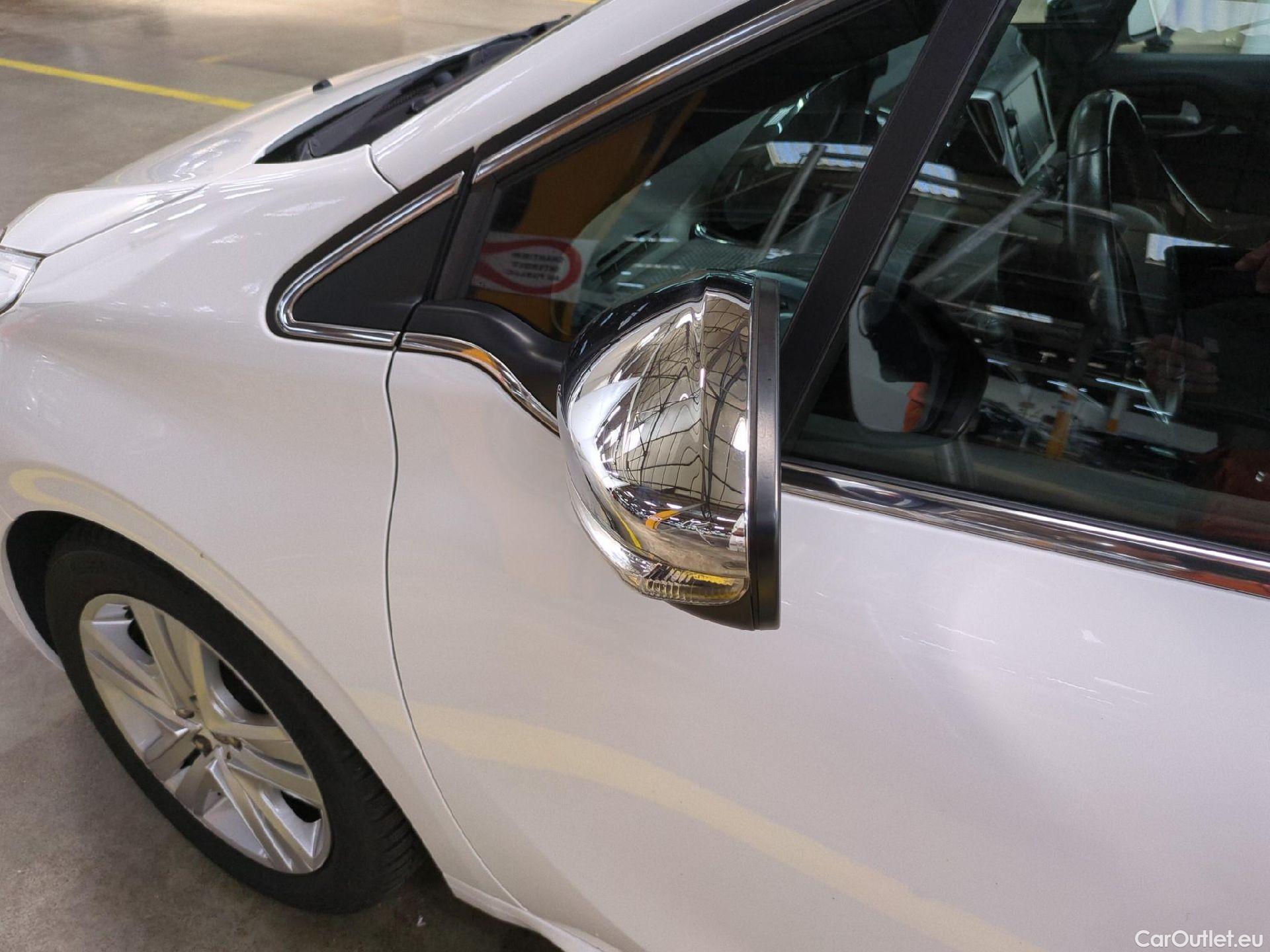  Peugeot  208  Allure Business 1.2 PureTech 110CV BVM5 E6 #7
