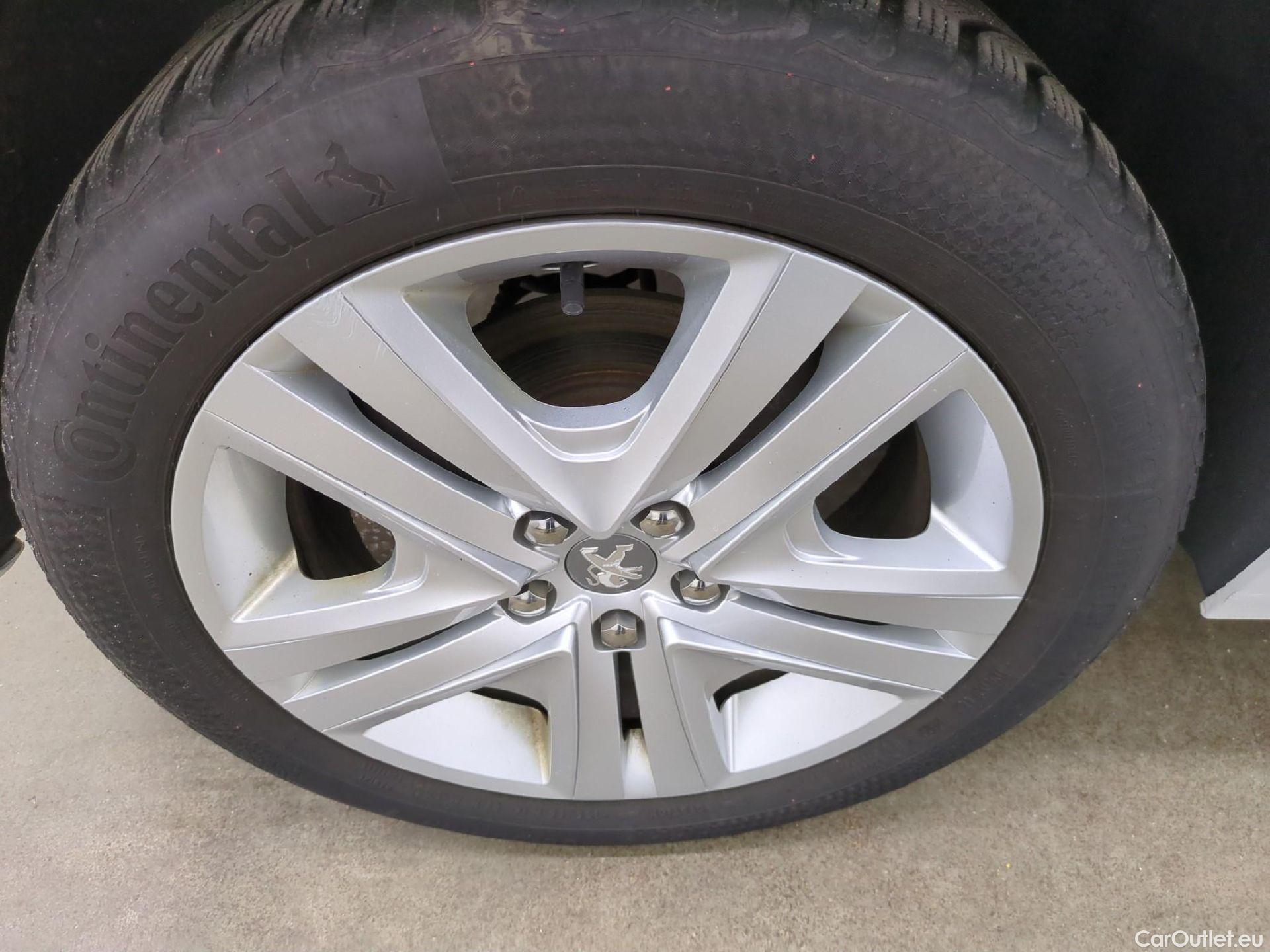  Peugeot  208  Allure Business 1.2 PureTech 110CV BVM5 E6 #7