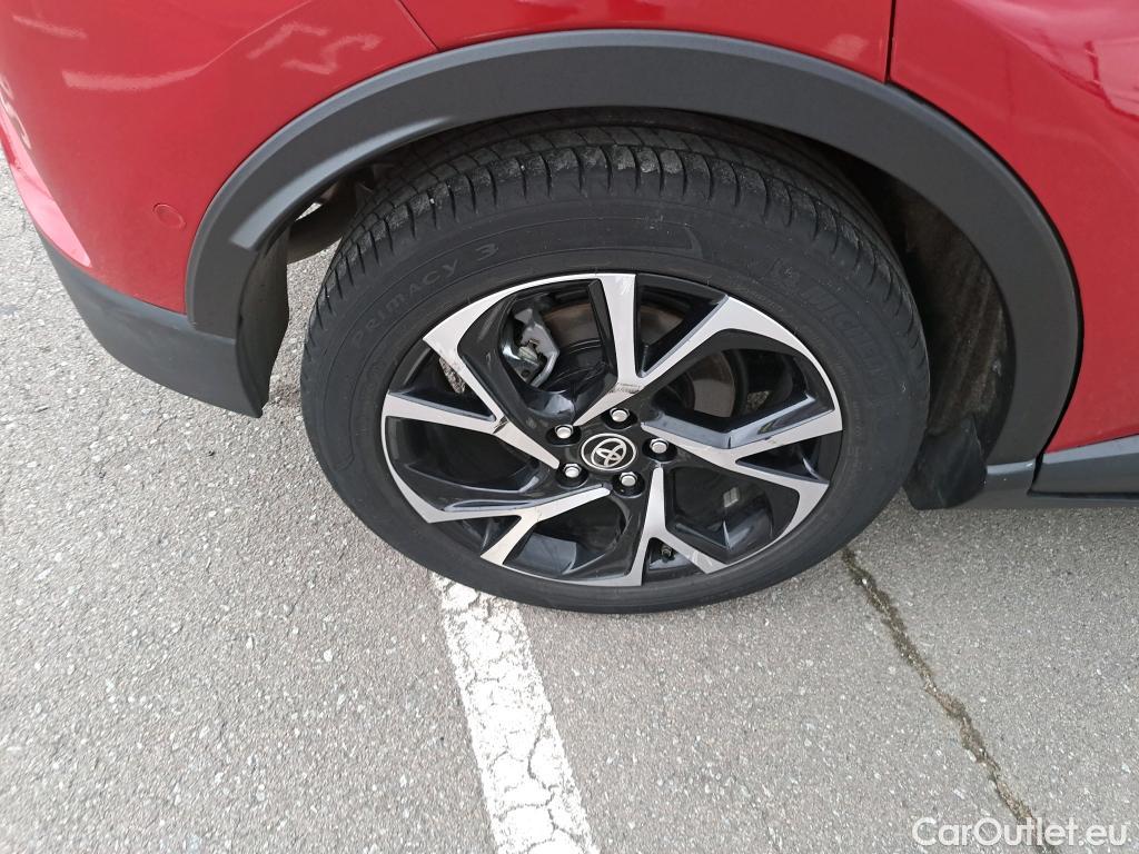  Toyota  C-HR TOYOTA  / 2019 / 5P / todoterreno 2.0 180H Advance #9