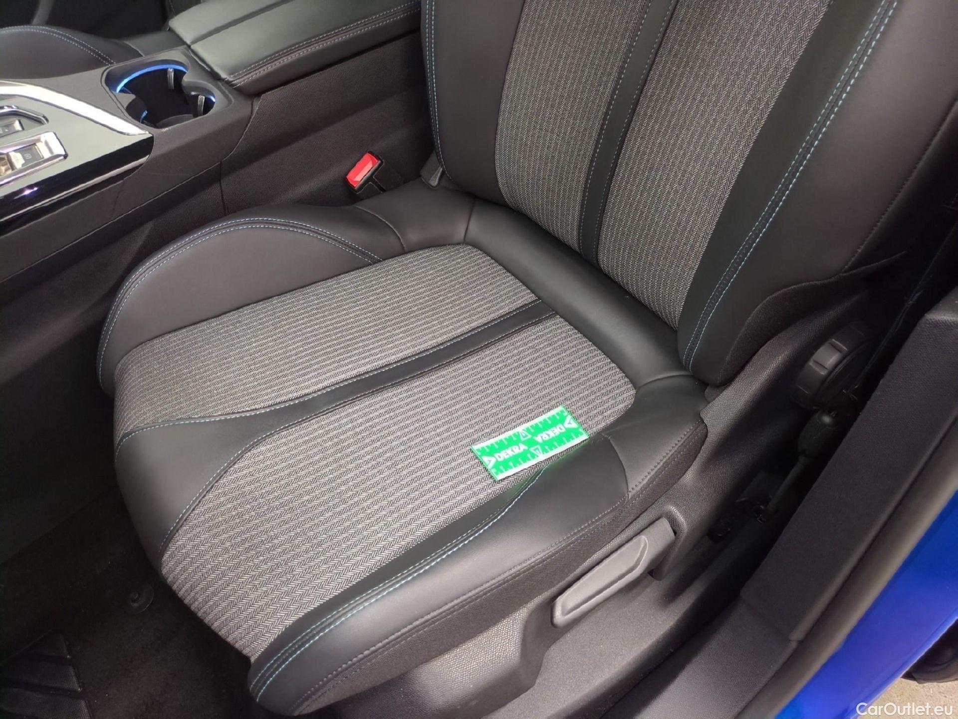  Peugeot  3008  Allure Pack 1.5 HDi 130CV BVA8 E6d #1