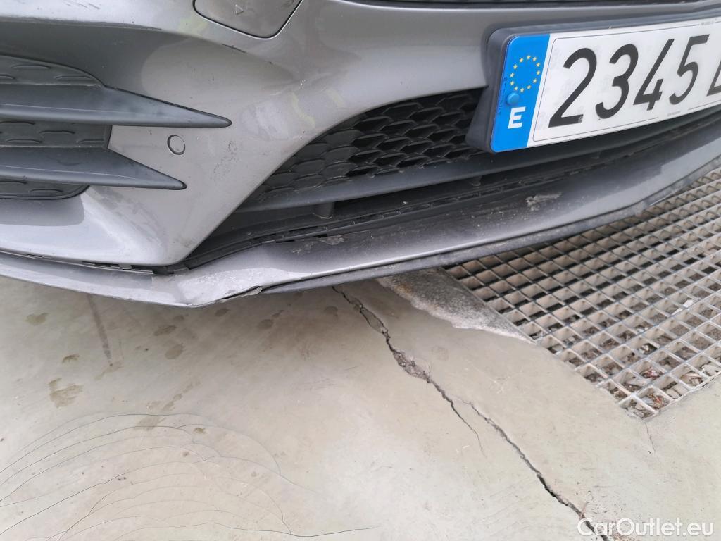  Mercedes  A-Klasse Clase A Sedán A 200 d (117.112)Premium-Pack AMG Line 150CV AT8 E6d #41