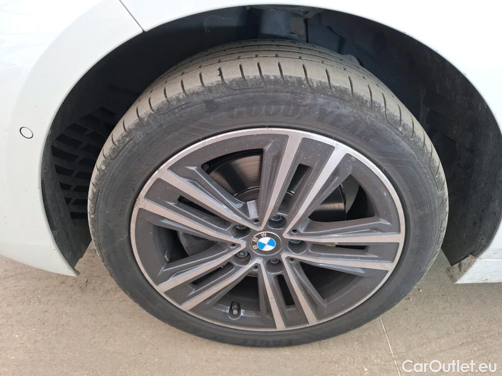  Bmw  Serie 1 BMW Série 1 / 2019 / 5P / Berline 116i DKG7 Business Design #9