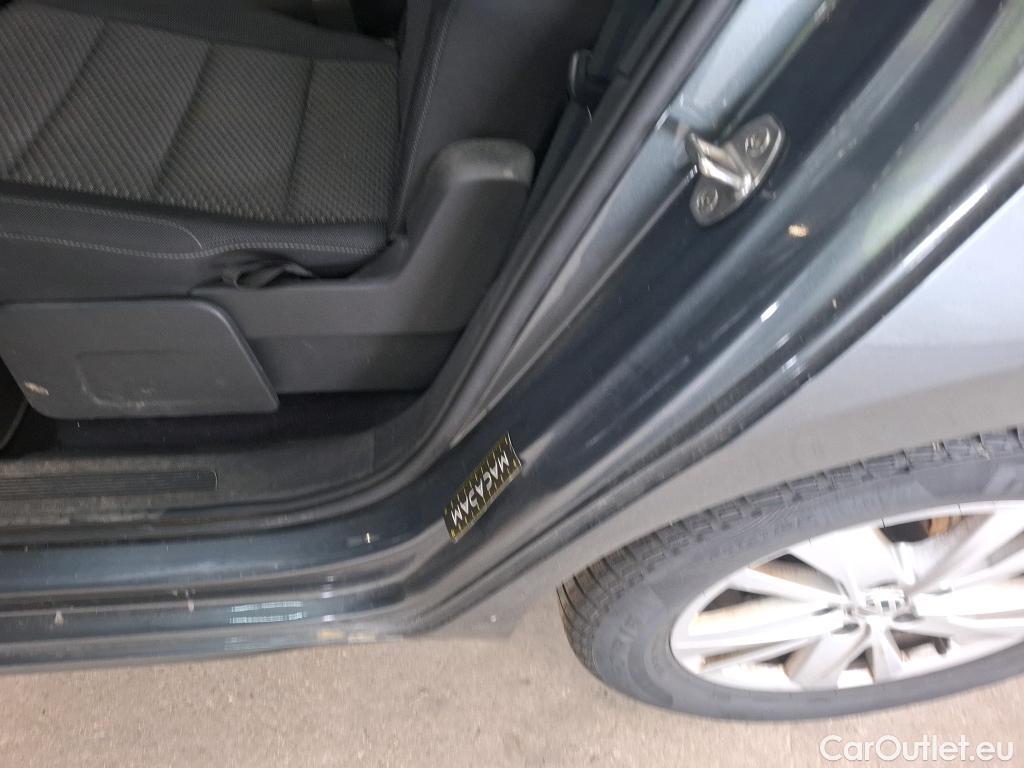  Volkswagen  Touran  IQ.Drive Start-Stop 2.0 TDI 115CV BVA7 E6dT #36