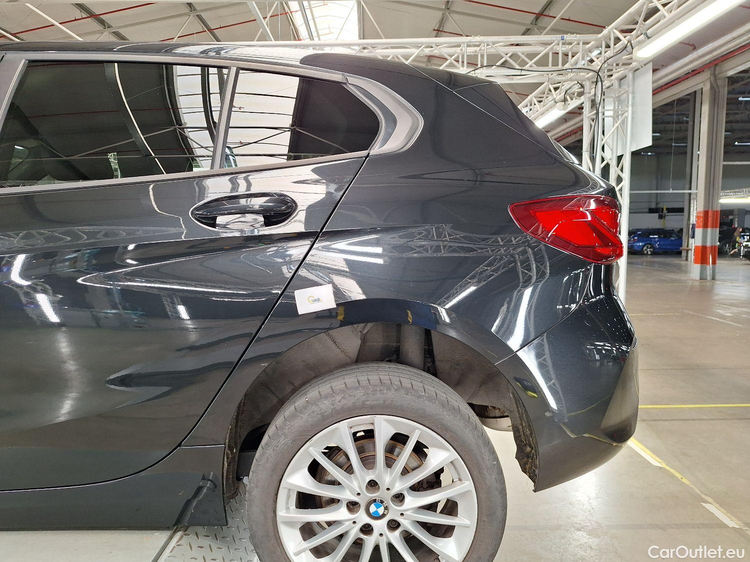  Bmw  Serie 1 BMW, 1-serie '19, BMW 1 Reeks Hatch 118iA (103 kW) 5d #17