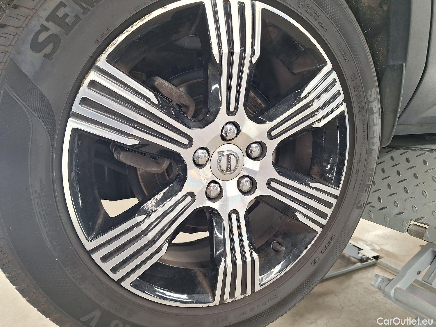  Volvo  XC 40 Volvo, XC40 '17, Volvo XC40 D3 Geartronic Inscription 5d #1